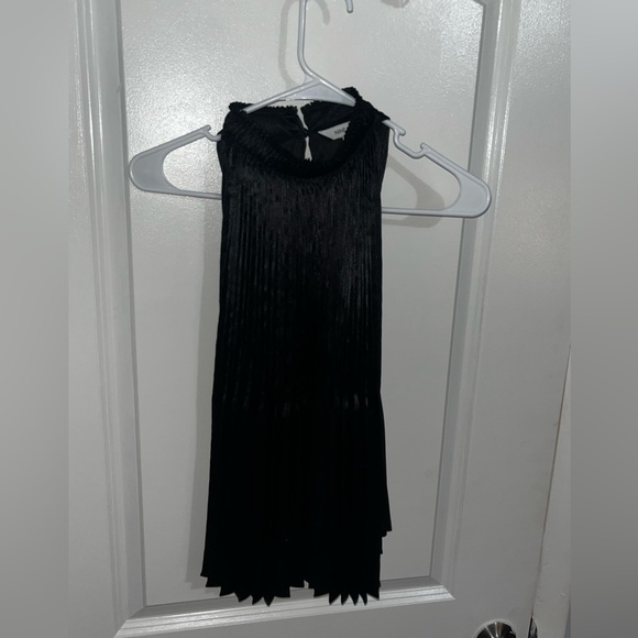 Nine West extra small pleated top. If you watch the video you attached…. - Picture 3 of 3